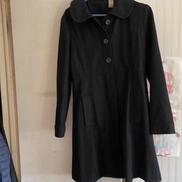 Black wool mid length coat. Size medium - Picture 1 of 2